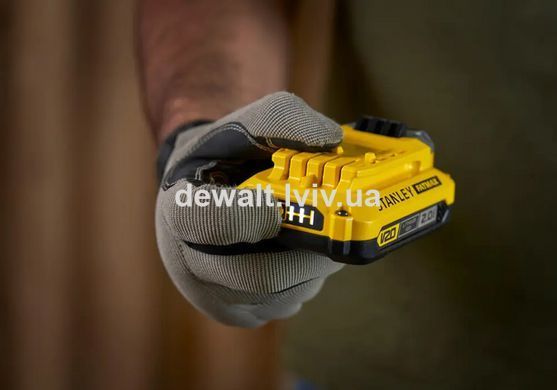 Зарядное устройство и 2 аккумулятора 18В STANLEY FATMAX SFMCB12D2