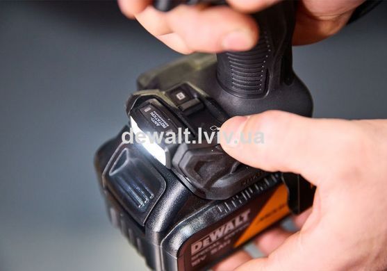 Дриль-шурупокрут акумуляторний ударний McLaren F1 TEAM LIMITED EDITION DeWALT DCD86MP2KT