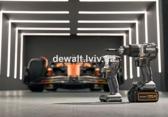 Набор из двух аккумуляторных бесщеточных инструментов McLaren F1 TEAM LIMITED EDITION DeWALT DCK200MM2T