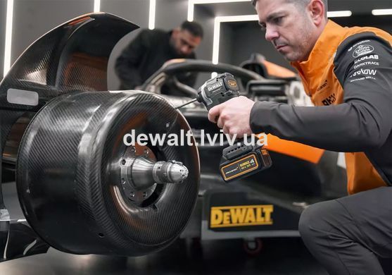 Набор из двух аккумуляторных бесщеточных инструментов McLaren F1 TEAM LIMITED EDITION DeWALT DCK200MM2T