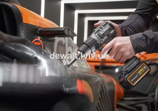 Набор из двух аккумуляторных бесщеточных инструментов McLaren F1 TEAM LIMITED EDITION DeWALT DCK200MM2T
