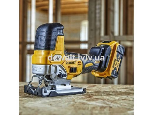 Лобзик акумуляторний DeWALT DCS335