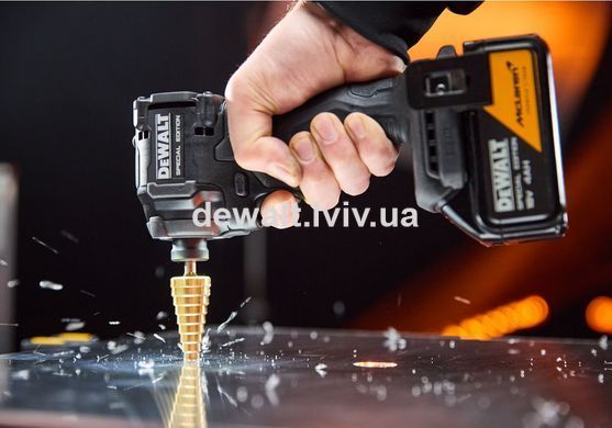 Шурупокрут ударний/Impact акумуляторний McLaren F1 TEAM LIMITED EDITION DeWALT DCF86MM2T