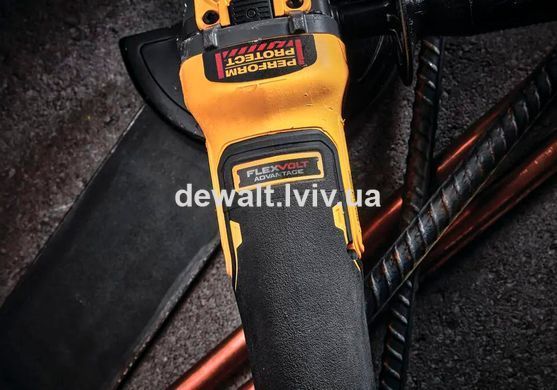 Шлифмашина угловая аккумуляторная DeWALT DCG409