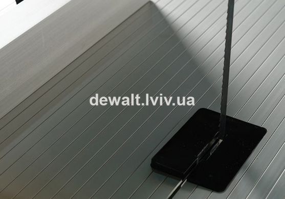 Пила стрічкова DeWALT DW876