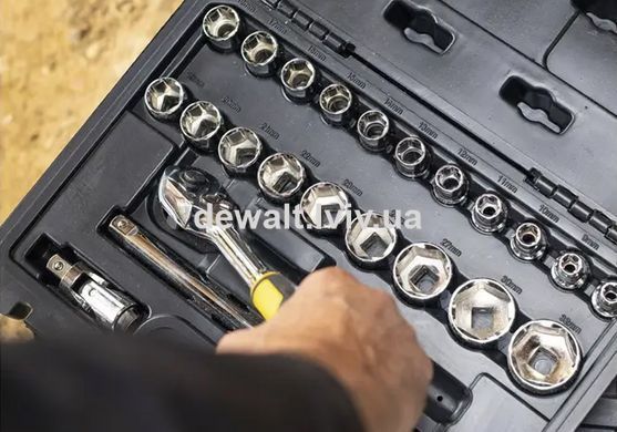 Набор головок торцевых 1/2 из двадцати четырех предметов STANLEY STMT82830-1