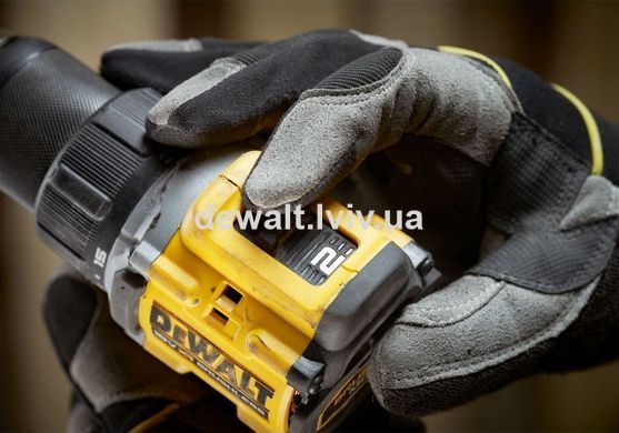Дрель-шуруповерт аккумуляторная DeWALT DCD794P2T