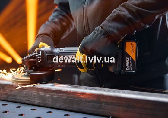 Шлифмашина угловая аккумуляторная DeWALT DCG45MP2T