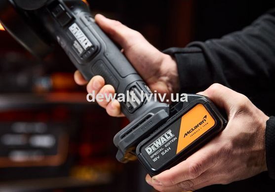 Шлифмашина угловая аккумуляторная DeWALT DCG45MP2T