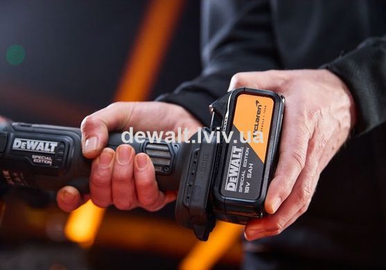 Шлифмашина угловая аккумуляторная DeWALT DCG45MP2T