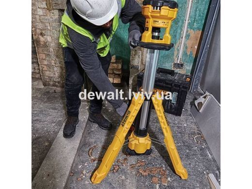 Фонарь аккумуляторный DeWALT DCL079