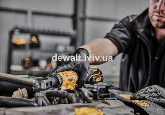 Трещітка кутова ударна акумуляторна DeWALT DCF504