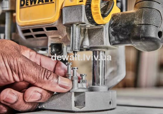 Фрезер DeWALT DWE625