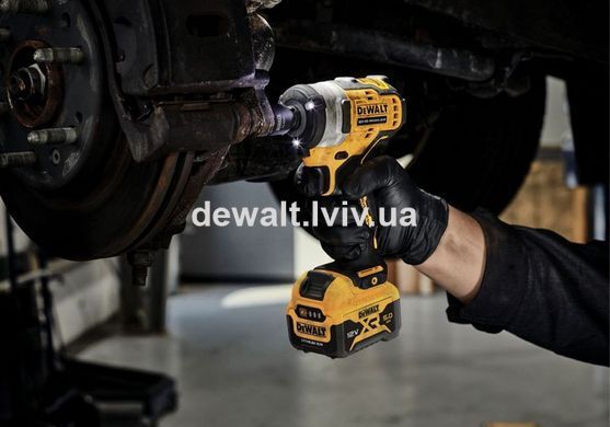 Гайковерт ударный аккумуляторный DeWALT DCF903