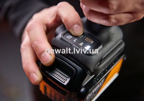 Гайкокрут ударний акумуляторний DeWALT DCF92MP2T