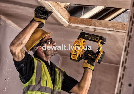 Пістолет цвяхозабівний акумуляторний DeWALT DCN680