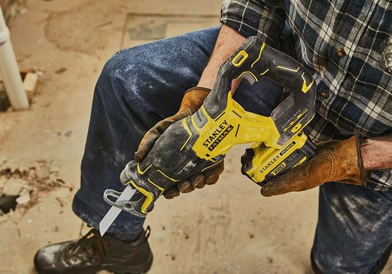 Пила шабельна акумуляторна STANLEY FATMAX SFMCS310B