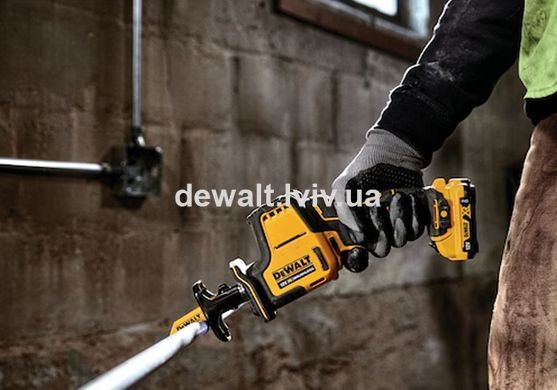 Пила шабельна акумуляторна DeWALT DCS312