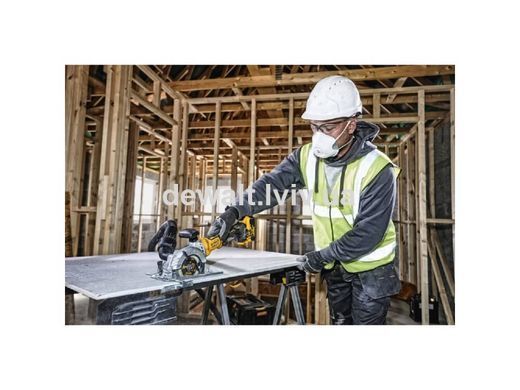 Пила дискова акумуляторна DeWALT DCS571