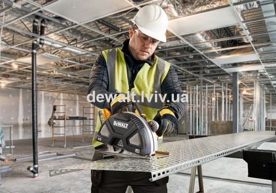 Пила дисковая по металлу аккумуляторная DeWALT DCS383H2