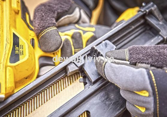 Пистолет гвоздезабивной аккумуляторный DeWALT DCN930
