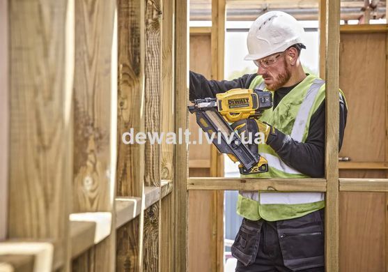 Пистолет гвоздезабивной аккумуляторный DeWALT DCN930