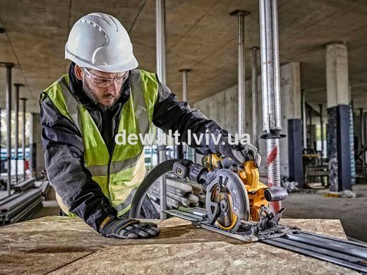 Пила дисковая аккумуляторная DeWALT DCS579