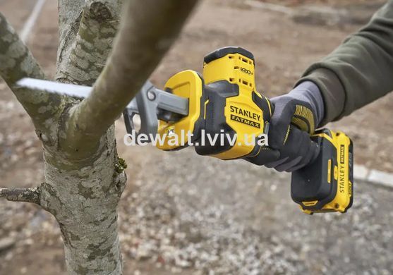 Пила шабельна акумуляторна STANLEY FATMAX SFMCS305B