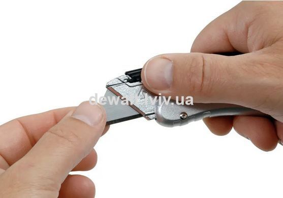 Нож STANLEY 0-10-810