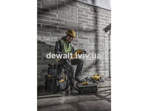 Пистолет гвоздезабивной аккумуляторный DeWALT DCN890