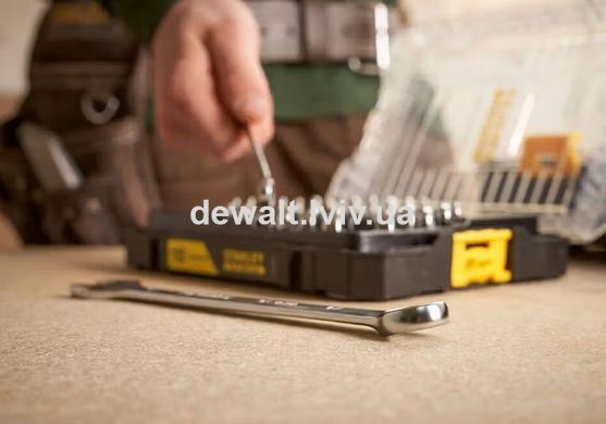 Набор из двенадцати комбинированных ключей STANLEY FMMT98104-0