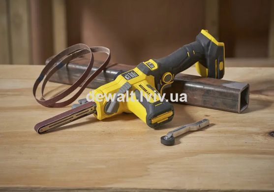 Шліфмашина стрічкова-напилок акумуляторна STANLEY FATMAX SFMCE210B
