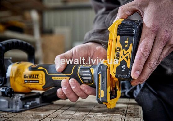 Фрезер ламельний акумуляторний DeWALT DCW682N