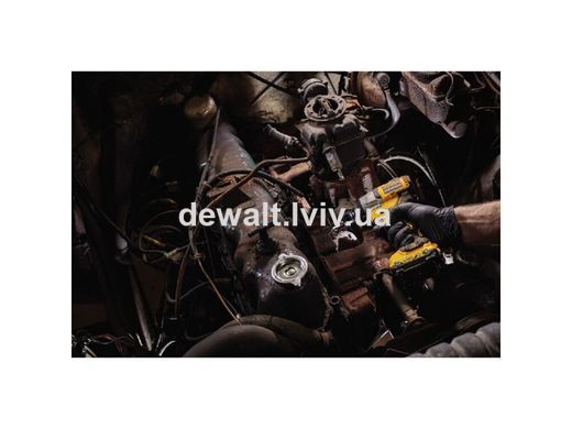 Гайкокрут ударний акумуляторний DeWALT DCF902