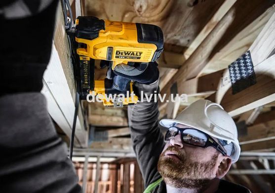 Степлер скобозабивний акумуляторний DeWALT DCN701
