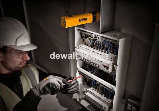 Фонарь аккумуляторный DeWALT DCL183