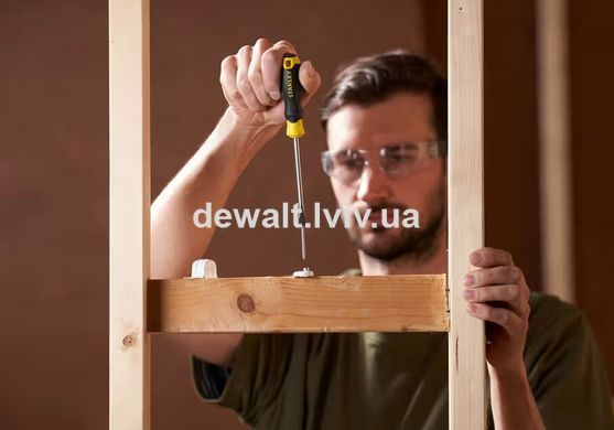 Отвертка Cushion Grip длиной 100 мм с расширяющимся жалом под шлиц SL 5.5 STANLEY STHT16146-0