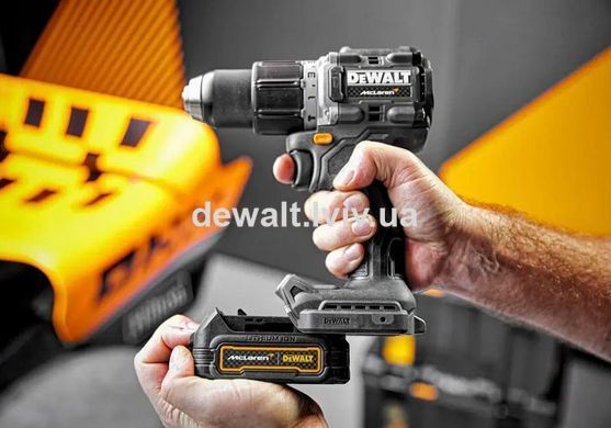 Дрель-шуруповёрт аккумуляторная McLaren F1 TEAM LIMITED EDITION DeWALT DCD85ME2GT