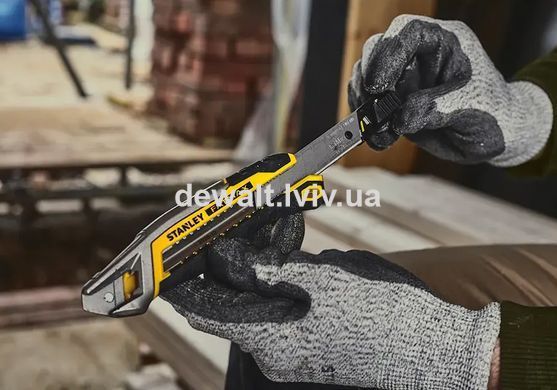 Нож FatMax Integrated Snap Knife длиной 165 мм с лезвием шириной 18 мм с отламывающимися сегментами STANLEY FMHT10594-0