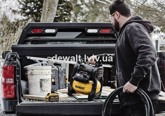 Компресор повітряний акумуляторний DeWALT DCC1018