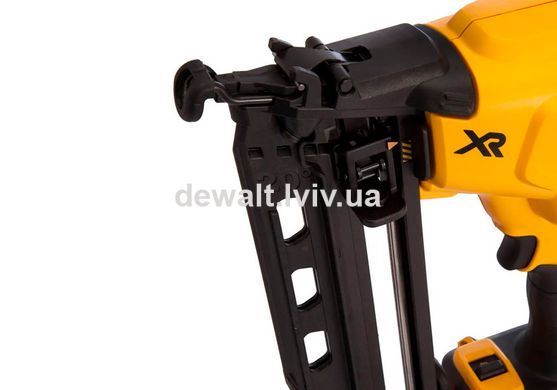 Пістолет цвяхозабівний акумуляторний DeWALT DCN662