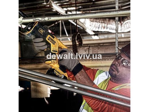 Пила сабельная аккумуляторная DeWALT DCS367