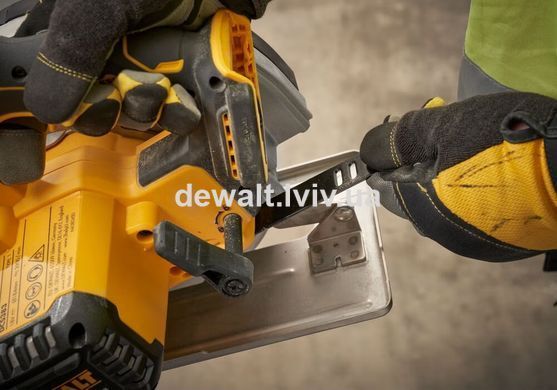 Пилка дискова по металу акумуляторна DeWALT DCS383N