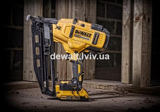 Пистолет гвоздезабивной аккумуляторный DeWALT DCN662