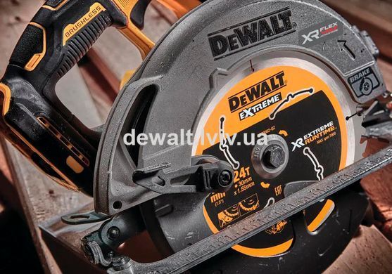 Аккумуляторная дисковая пила DeWALT DCS573