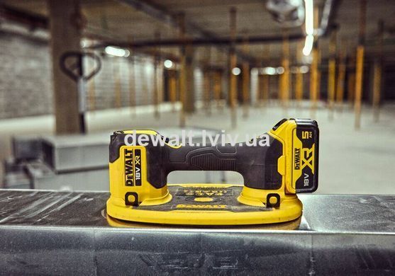 Підйомник вакуумний-присоска акумуляторний DeWALT DCE590N