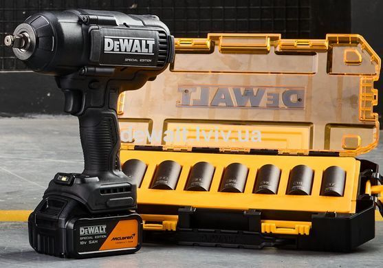 Набір ударних торцевих головок 1/2, DEWALT&reg; x McLaren F1 Team, з 7 предметів DeWALT DT70905