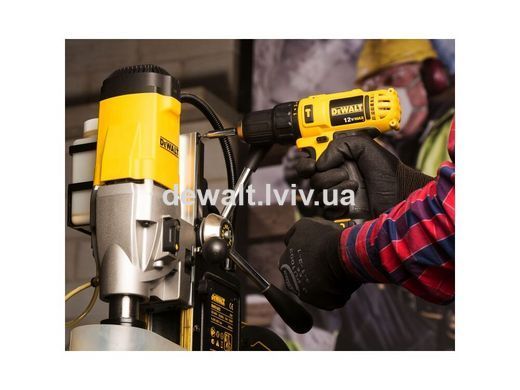 Дрель-шуруповерт аккумуляторная DeWALT DCD716