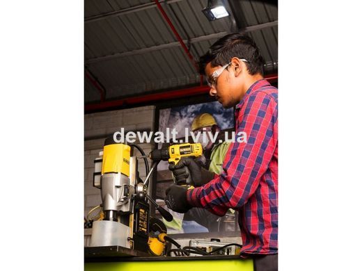 Дрель-шуруповерт аккумуляторная DeWALT DCD716