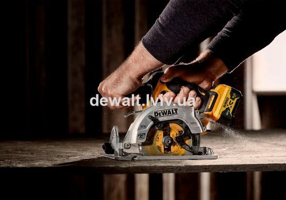 Пила дисковая аккумуляторная DeWALT DCS512